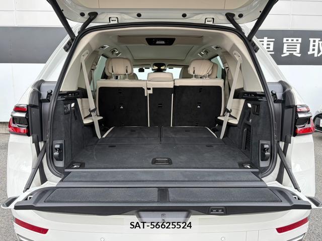 Bmw X7 2023-03 8223100-16