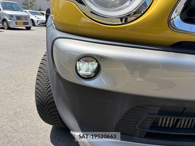 Suzuki X BEE 2018-02 8216842-17
