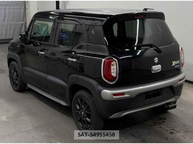 Suzuki X BEE 2022-01 8217582-3