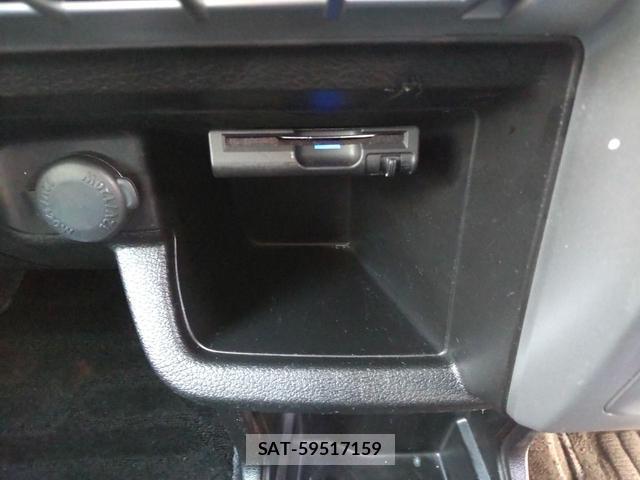 Suzuki X BEE 2018-04 8218184-13