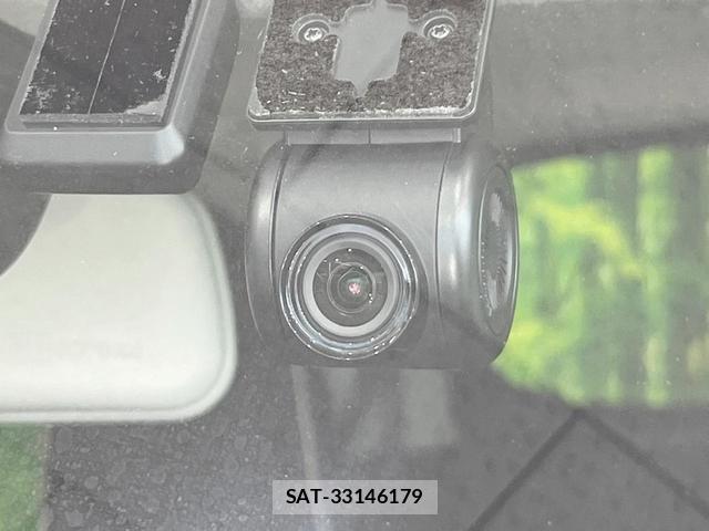 Suzuki X BEE 2022-04 8219533-4