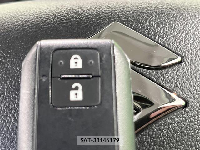 Suzuki X BEE 2022-04 8219533-6