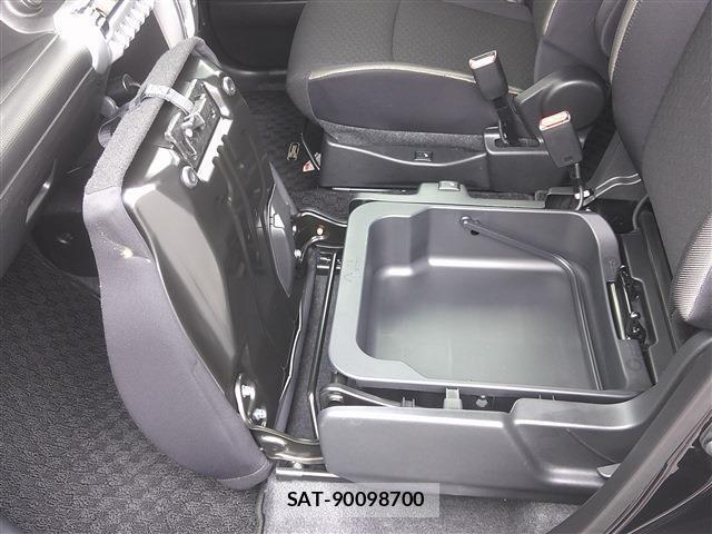 Suzuki X BEE 2024-01 8220710-18