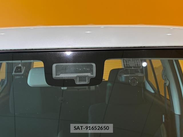 Suzuki X BEE 2018-11 8221315-13