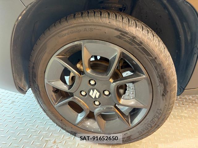 Suzuki X BEE 2018-11 8221315-17