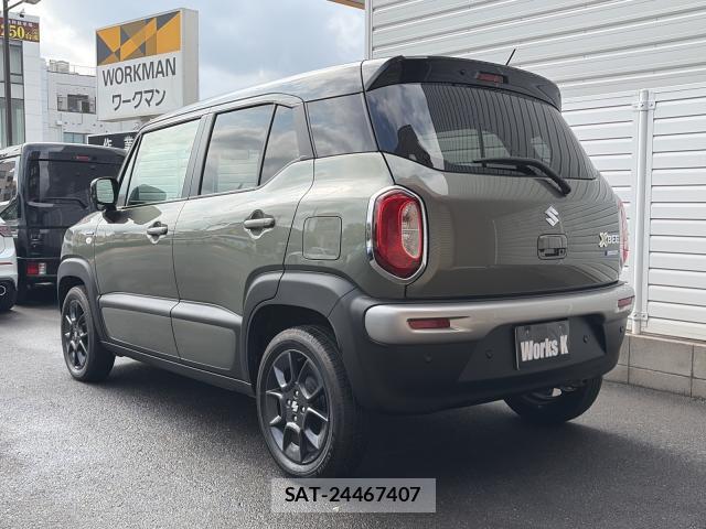 Suzuki X BEE 2021-09 8221839-1