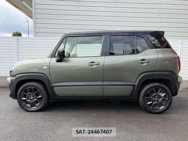 Suzuki X BEE 2021-09 8221839-12