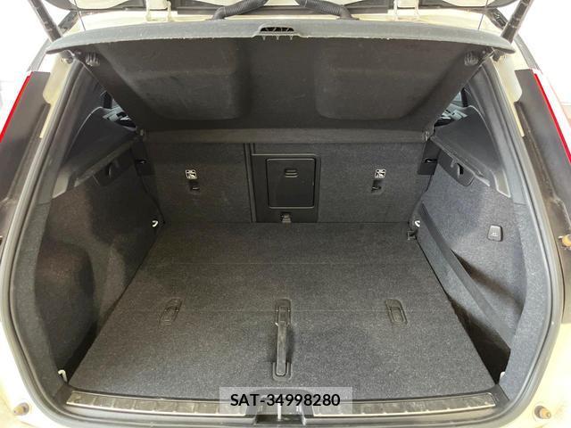 Volvo XC40 2020-08 8216596-15