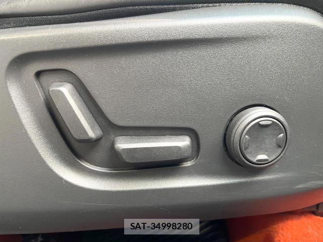 Volvo XC40 2020-08 8216596-9