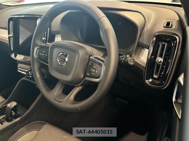 Volvo XC40 2025-07 8218289-13