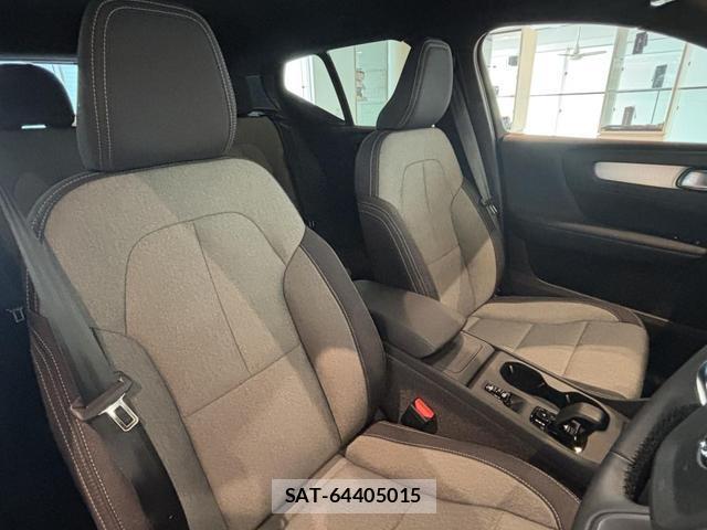 Volvo XC40 2025-07 8218289-16