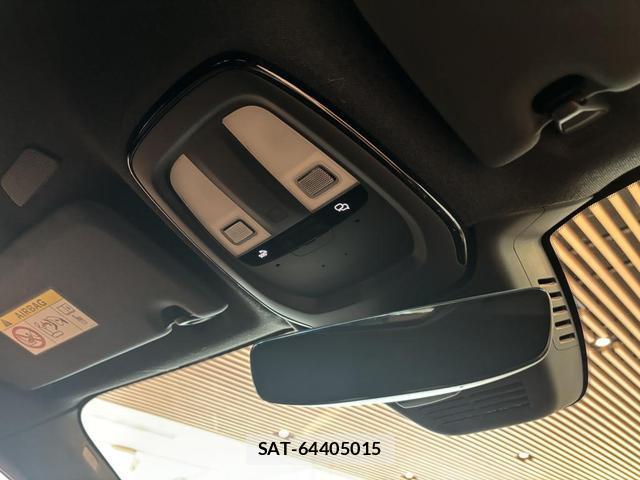 Volvo XC40 2025-07 8218289-5