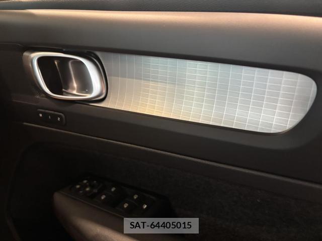Volvo XC40 2025-07 8218289-8