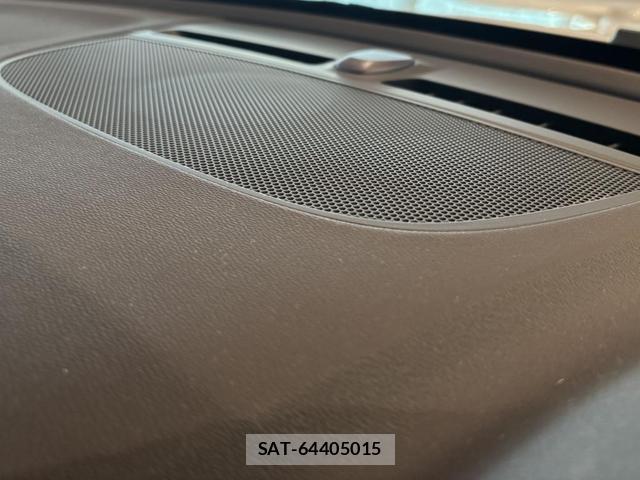 Volvo XC40 2025-07 8218289-9