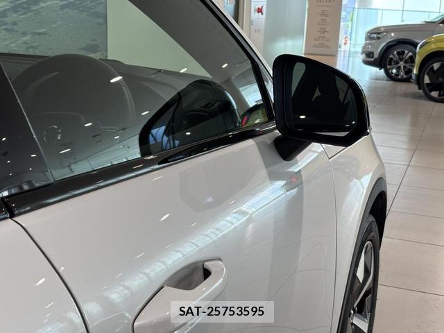 Volvo XC40 2024-12 8218291-13