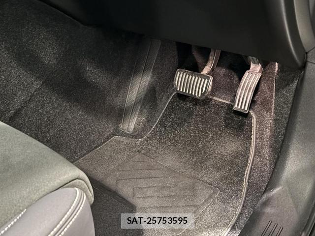 Volvo XC40 2024-12 8218291-14