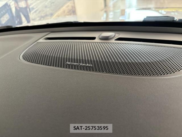 Volvo XC40 2024-12 8218291-16
