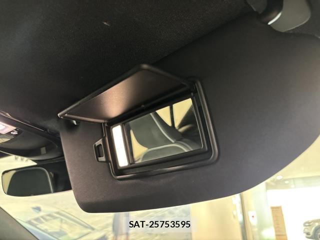 Volvo XC40 2024-12 8218291-18