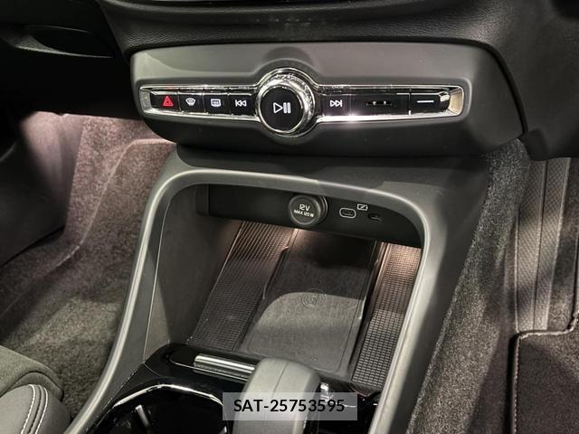 Volvo XC40 2024-12 8218291-19