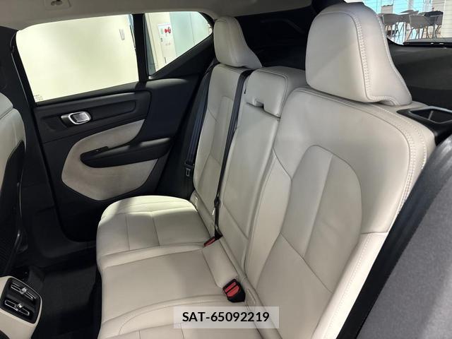 Volvo XC40 2025-09 8218293-13