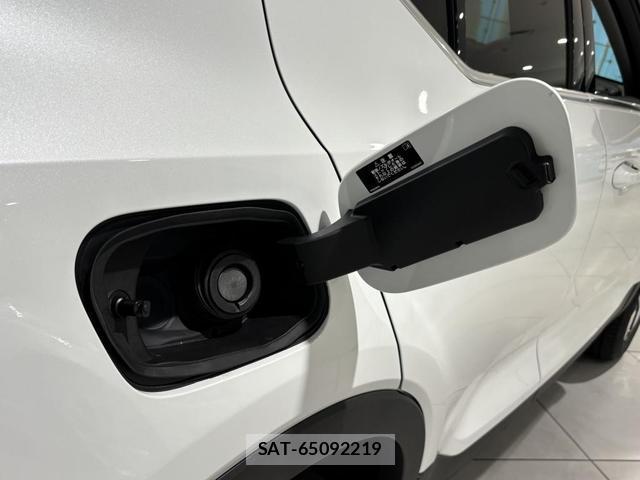 Volvo XC40 2025-09 8218293-16