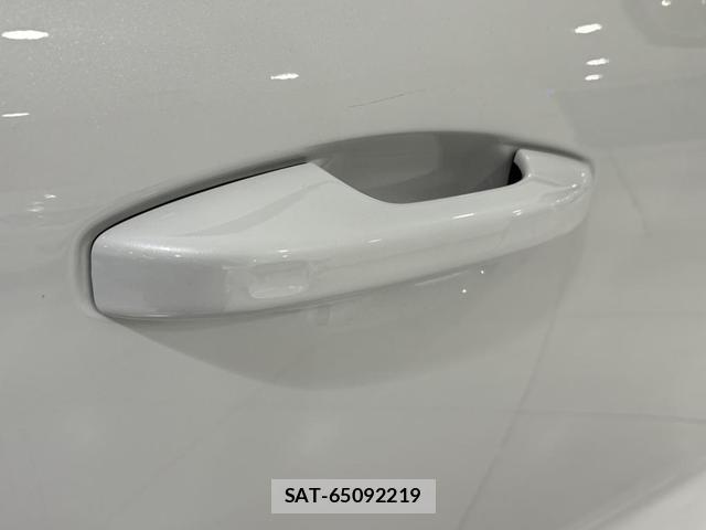 Volvo XC40 2025-09 8218293-17