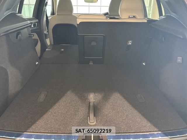 Volvo XC40 2025-09 8218293-8