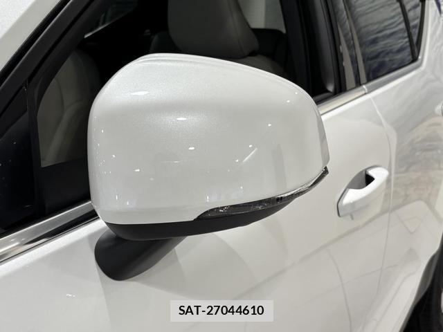 Volvo XC40 2025-09 8218294-15