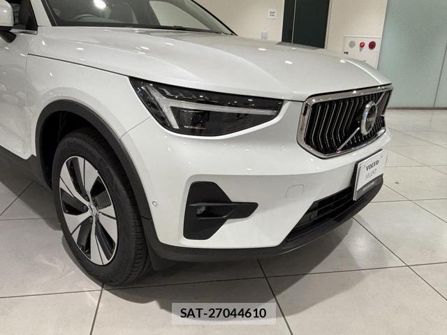 Volvo XC40 2025-09 8218294-7