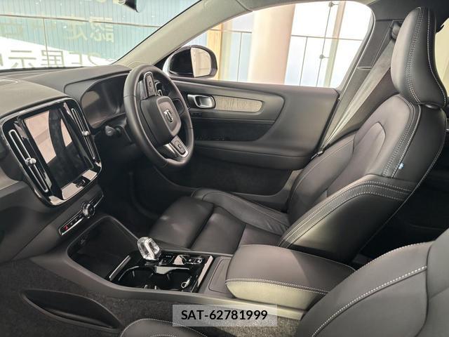 Volvo XC40 2024-03 8218295-11