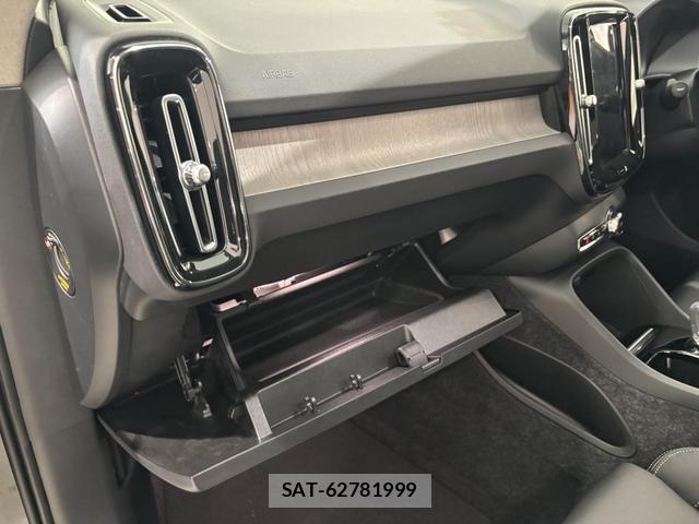 Volvo XC40 2024-03 8218295-12