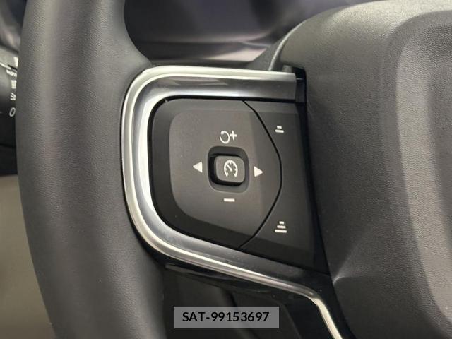 Volvo XC40 2025-07 8218299-15