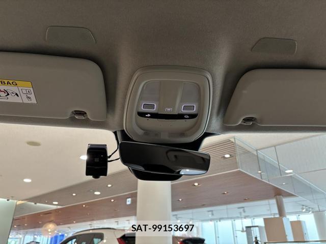 Volvo XC40 2025-07 8218299-18