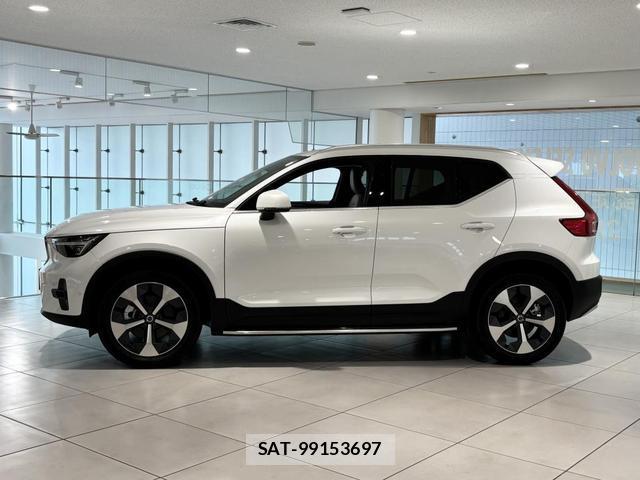 Volvo XC40 2025-07 8218299-3
