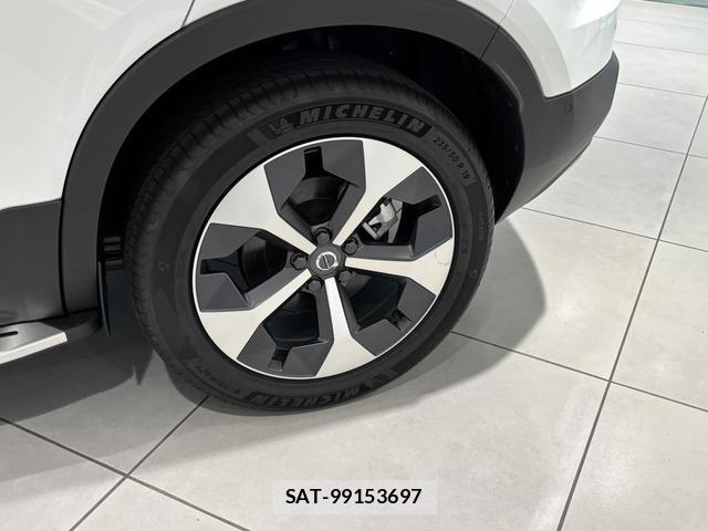Volvo XC40 2025-07 8218299-4