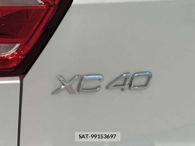 Volvo XC40 2025-07 8218299-8