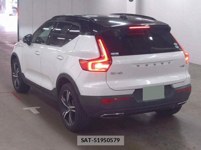 Volvo XC40 2020-04 8219012-1
