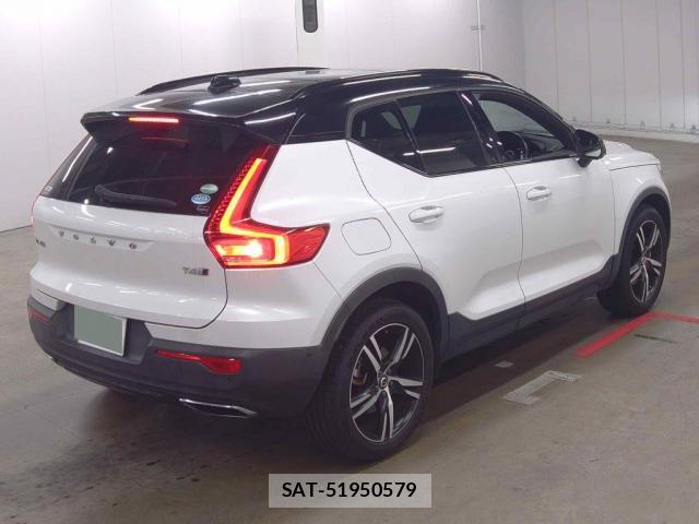 Volvo XC40 2020-04 8219012-4