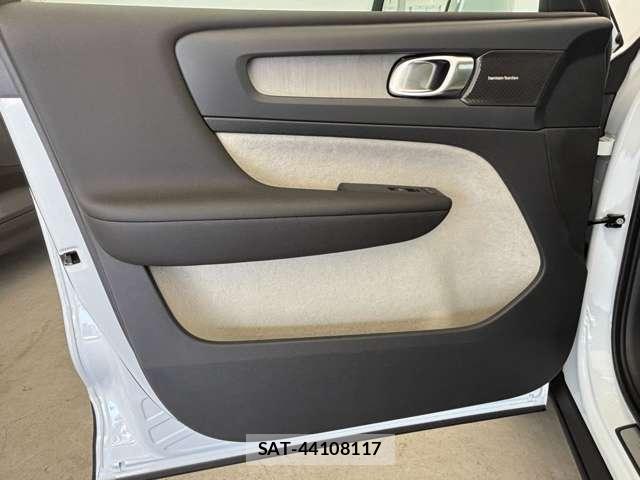 Volvo XC40 2026-04 8220166-17