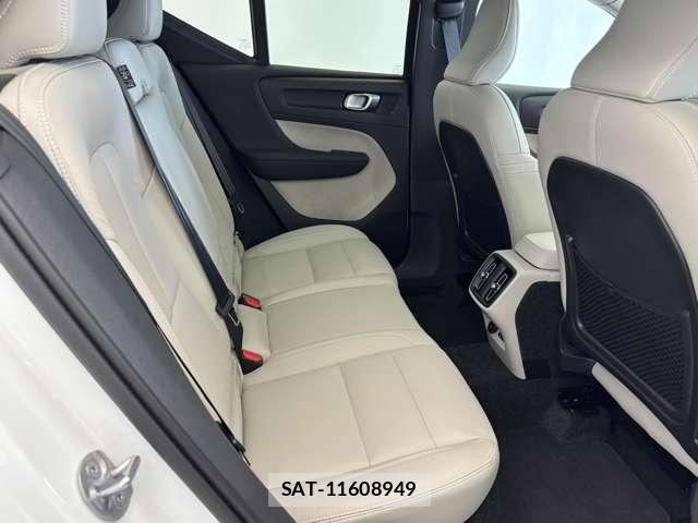 Volvo XC40 2025-12 8220496-12