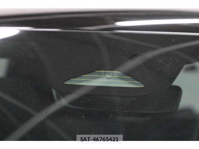 Volvo XC40 2022-10 8224612-12