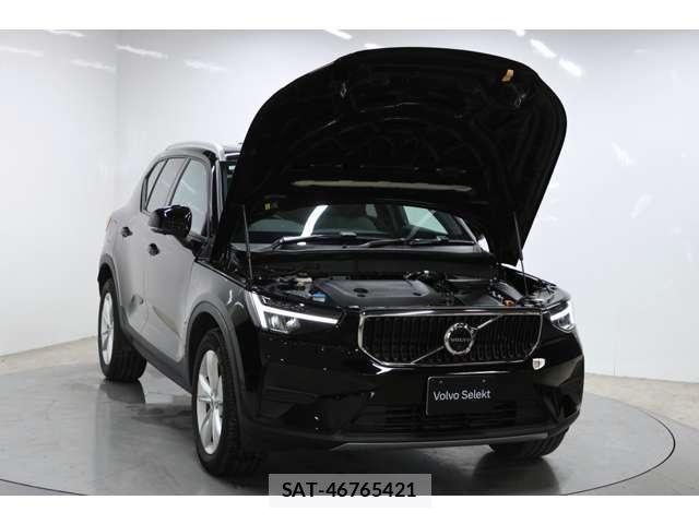 Volvo XC40 2022-10 8224612-17