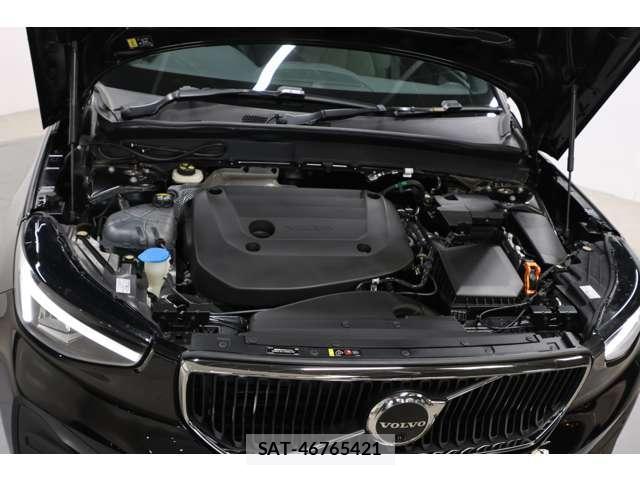 Volvo XC40 2022-10 8224612-18