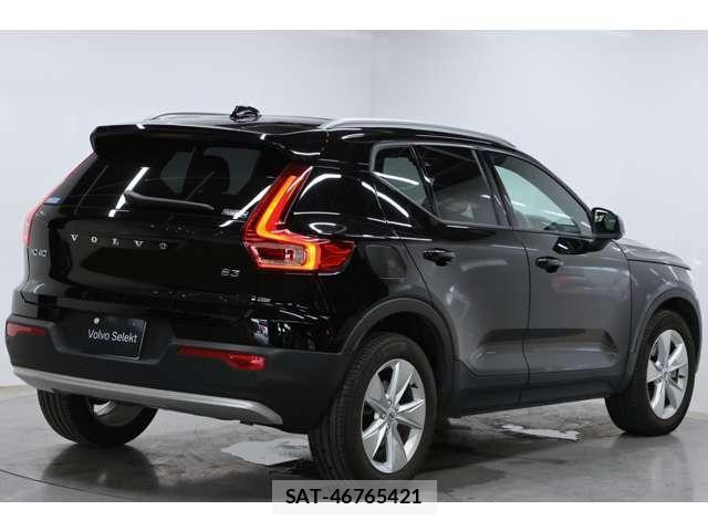 Volvo XC40 2022-10 8224612-7