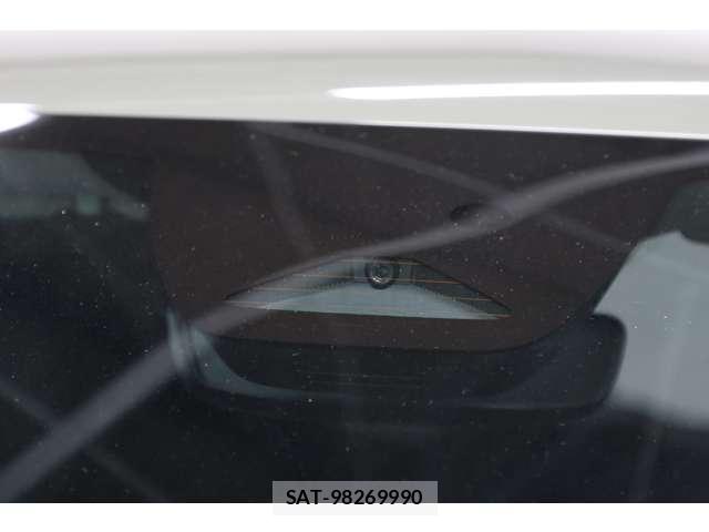 Volvo XC40 2025-05 8224614-15