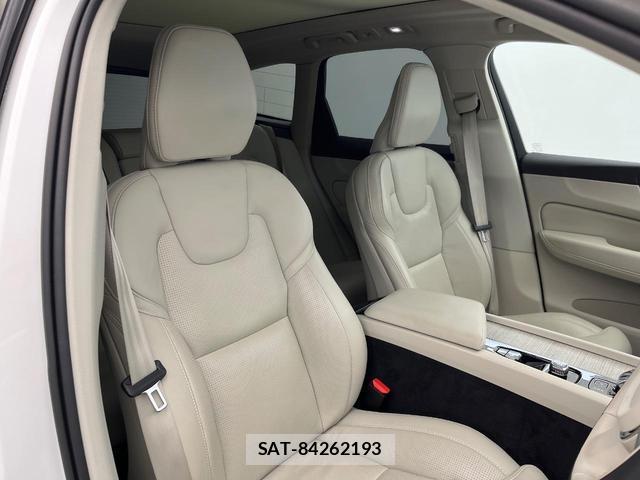 Volvo XC60 2023-11 8216348-11