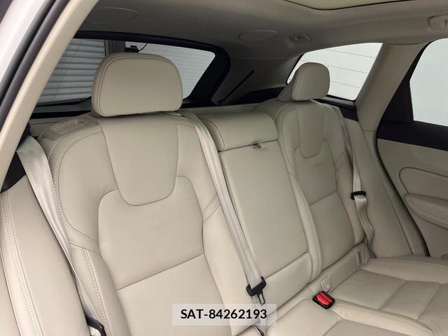 Volvo XC60 2023-11 8216348-12