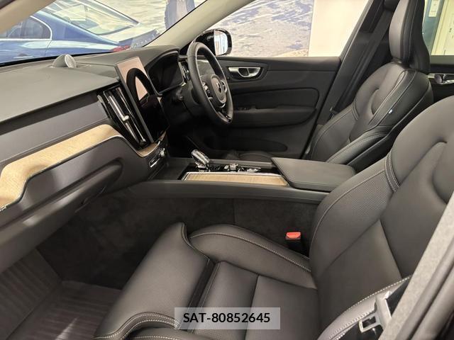 Volvo XC60 2025-06 8218304-17