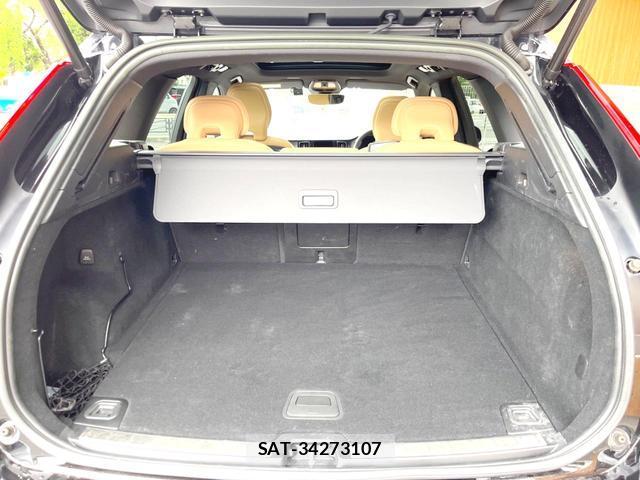 Volvo XC60 2023-09 8219404-14