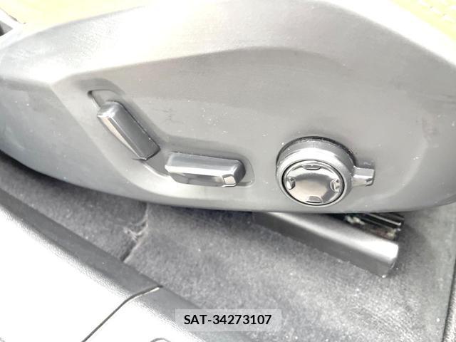 Volvo XC60 2023-09 8219404-9